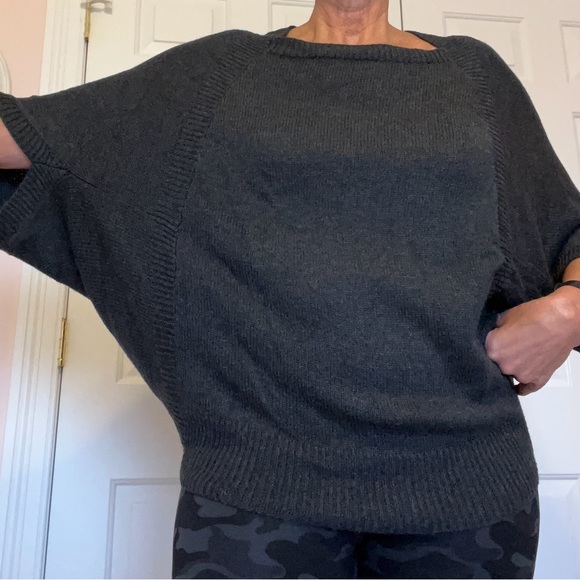 Ann Taylor sweater - Picture 7 of 10